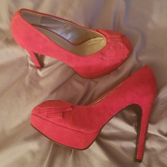 Red Heels - Picture 2 of 4